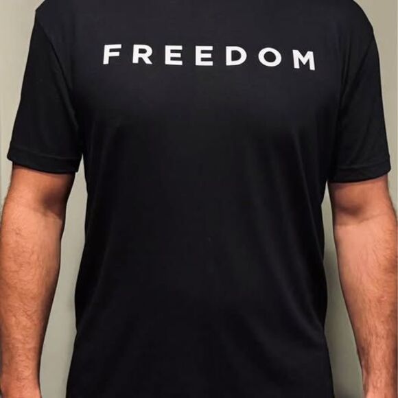 Medium black FREEDOM tshirt - Picture 1 of 1
